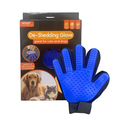 De-shedding pet glove/brush